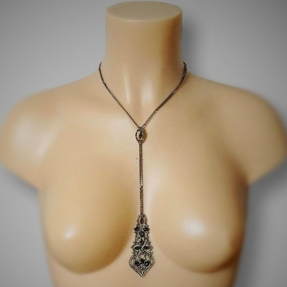 VERA WANG PENDANT DROP NECKLACE NEW